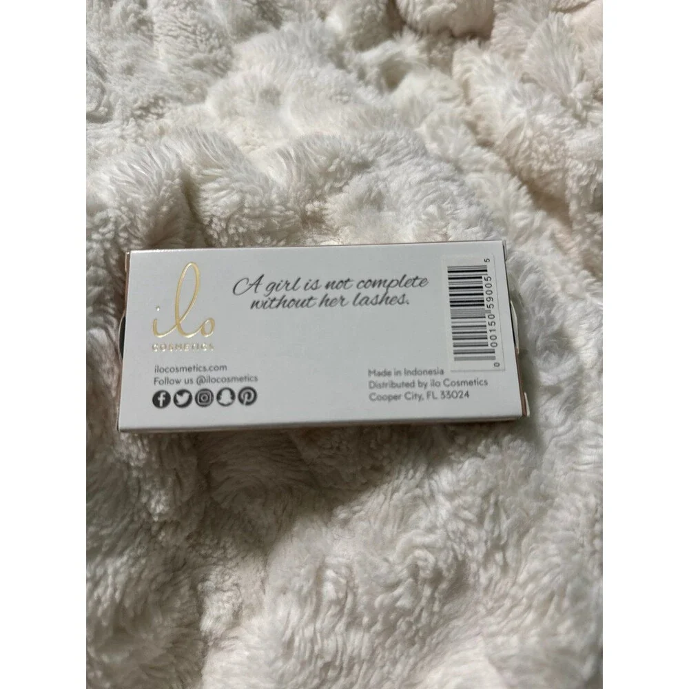 Ilo Cosmetics lashes